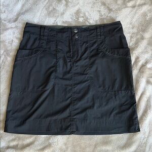 REI Mini Skirt Womens Size‎ 2
Lightweight Embroidered Gray Pockets
